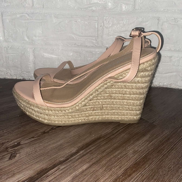 Shoes - Picture 2 of 3